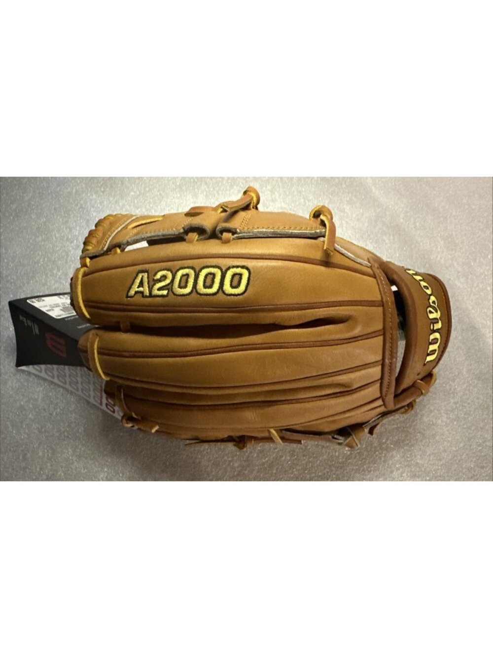 Wilson A2000 Baseball Glove 12" Pro Stock B2 Brown Leather Pitcher RHT New Tags